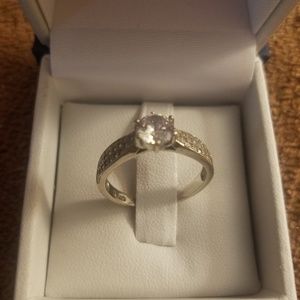 Lady's ring